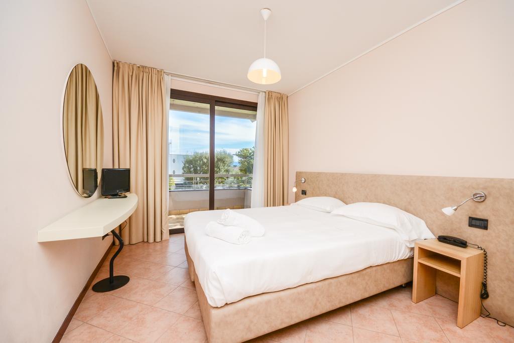 One-Bedroom Apartment with Garden View