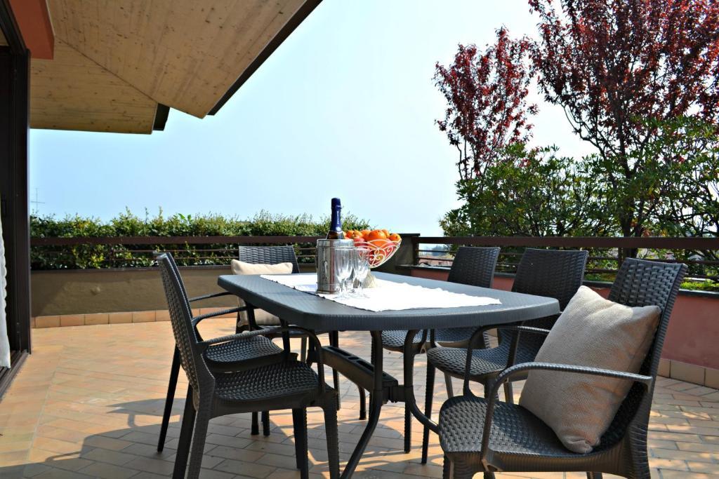 Two-Bedroom Apartment with Lake View